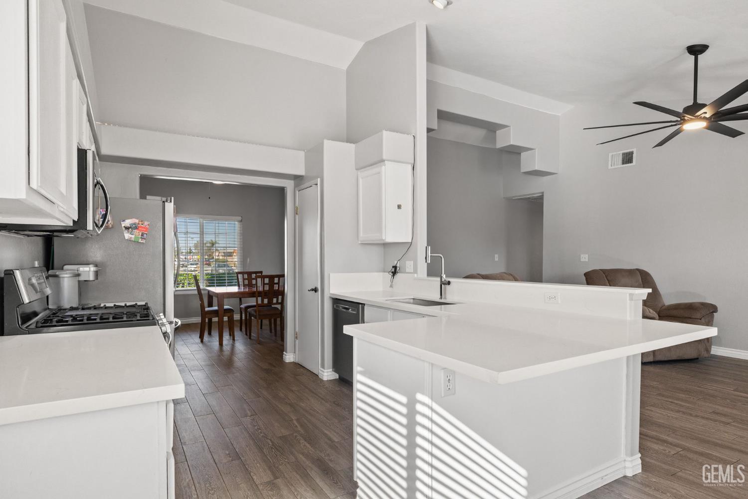 11919 Hannah Denise Avenue — photo 10
