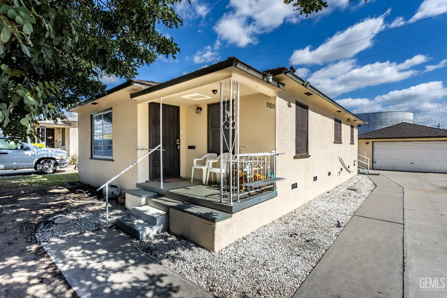 1100 Glade Street — photo 3