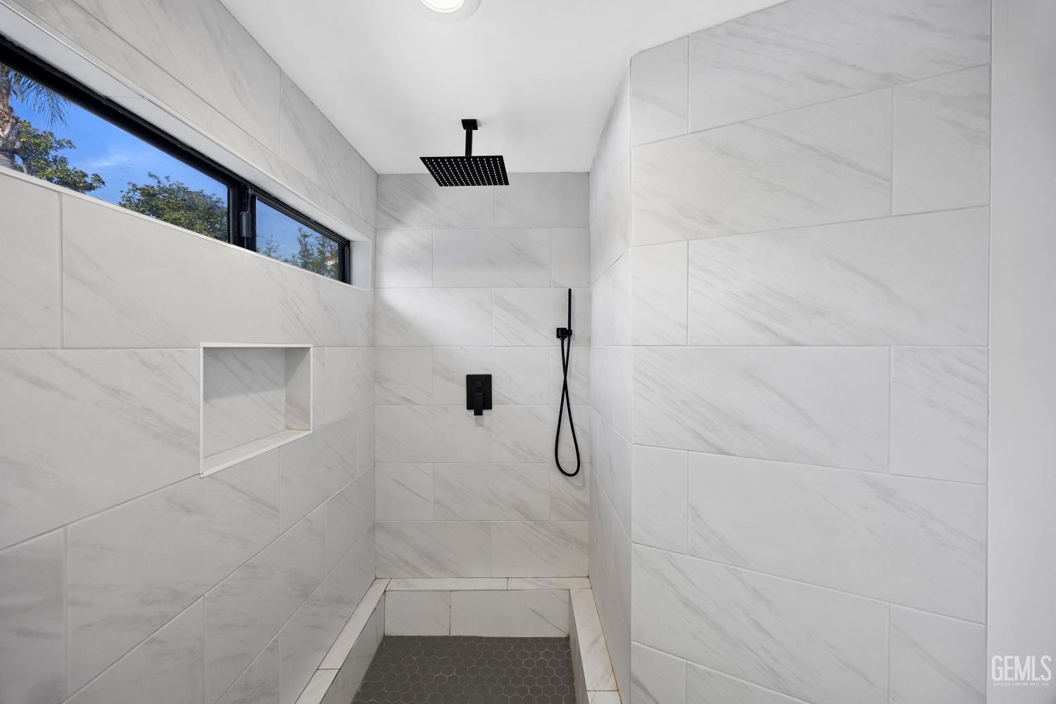9712 White Oak Drive — photo 34