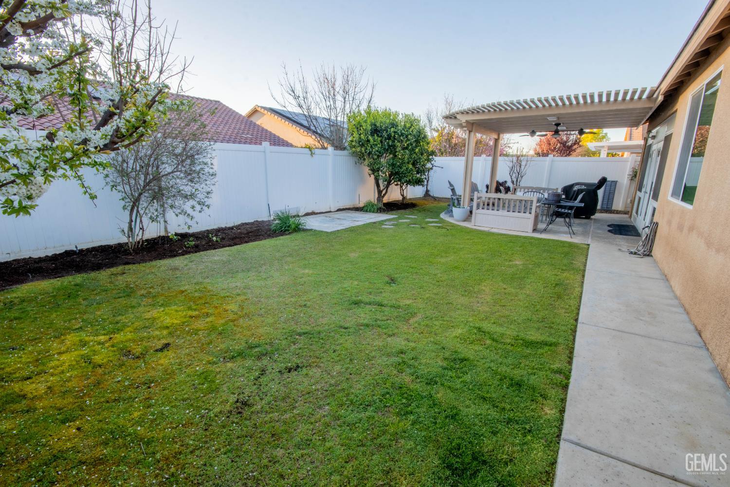509 Jewel Flower Street — photo 32