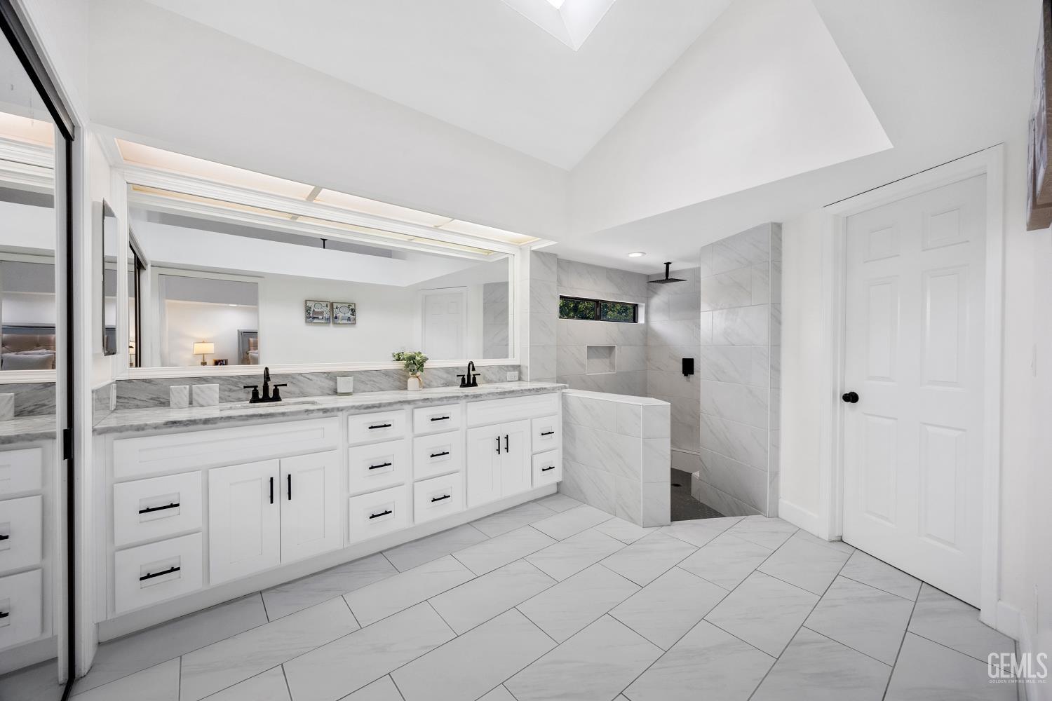 9712 White Oak Drive — photo 37