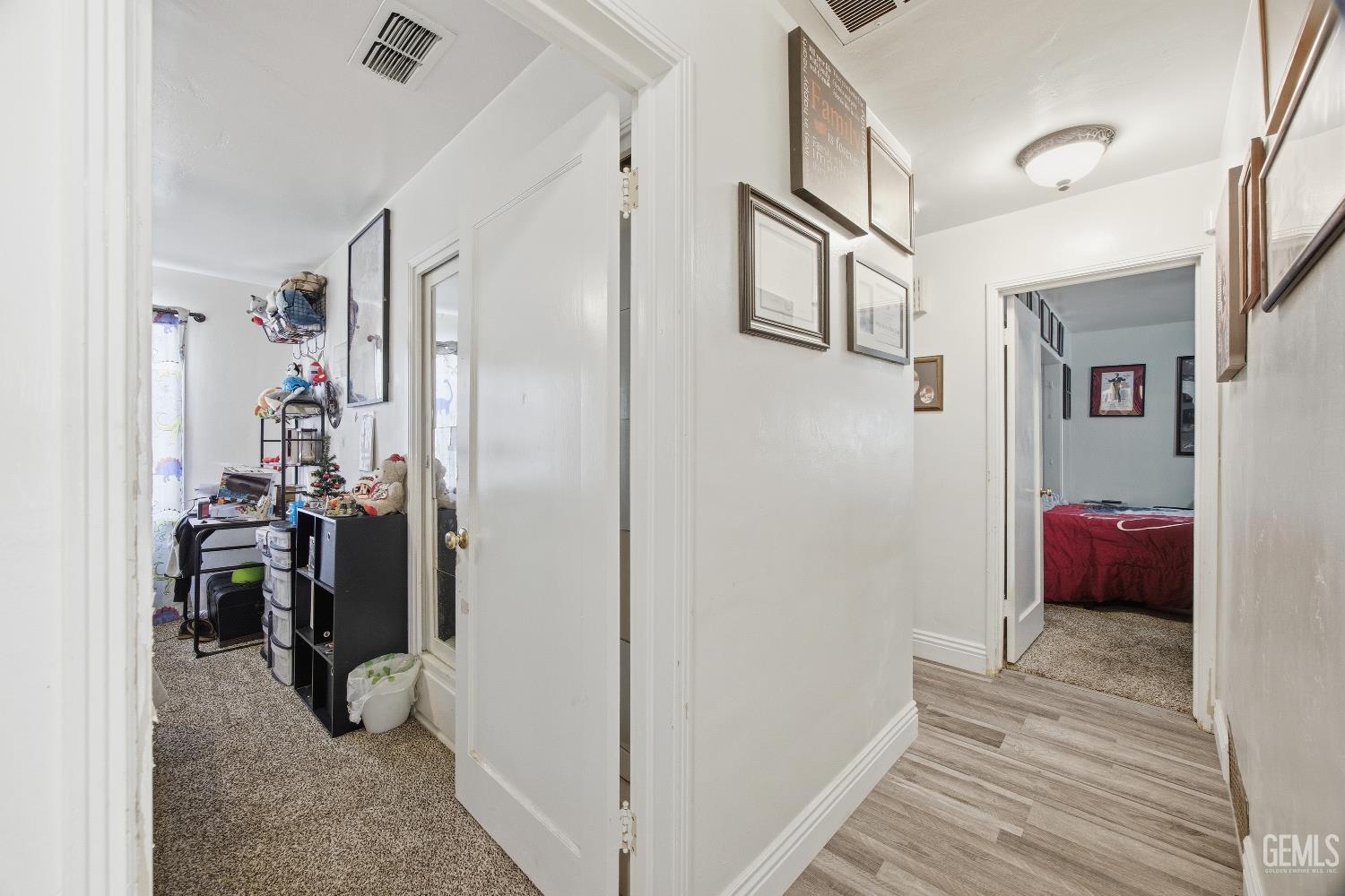 2500 Pine Street — photo 22