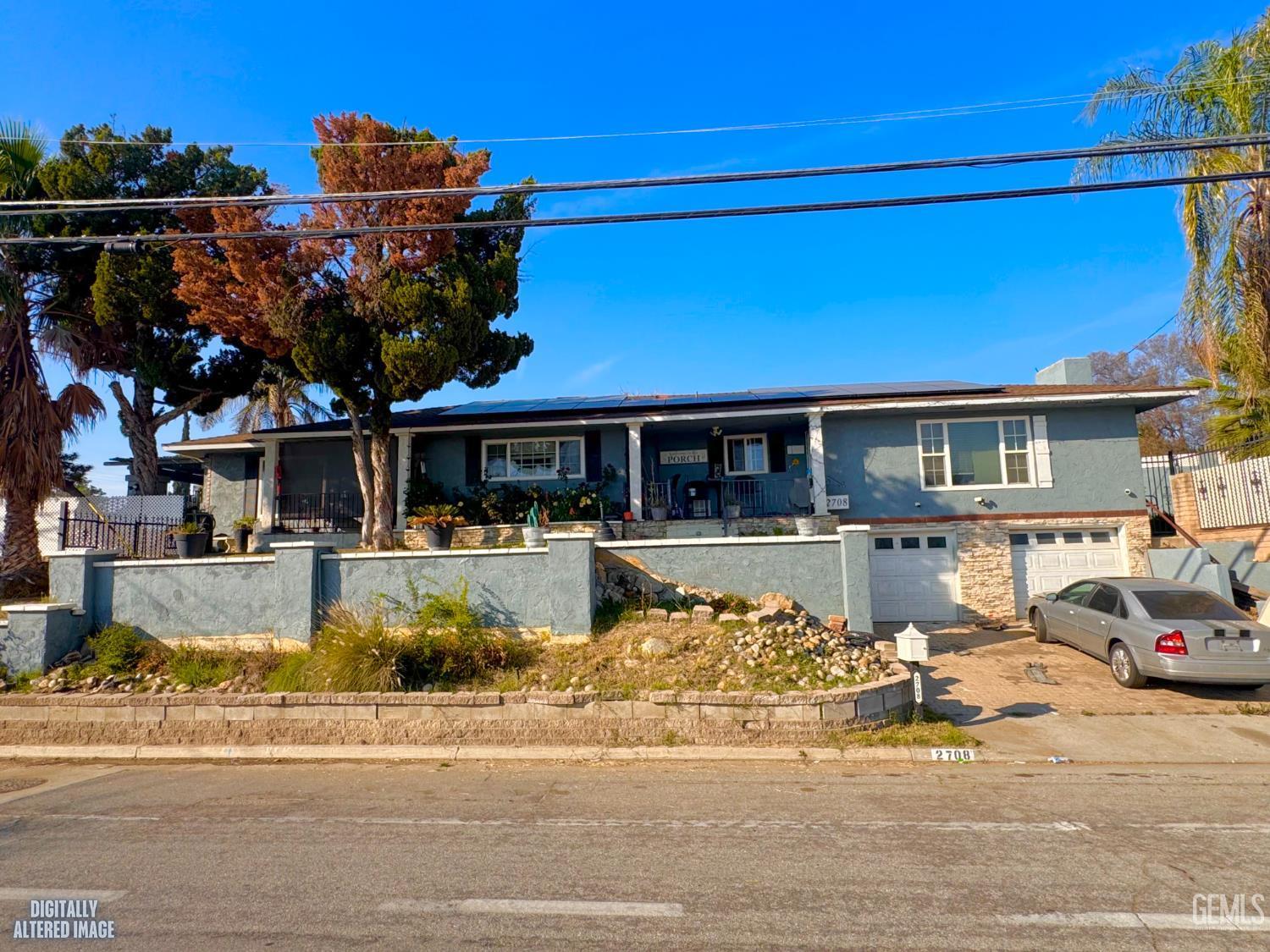 2708 College Ave — photo 4