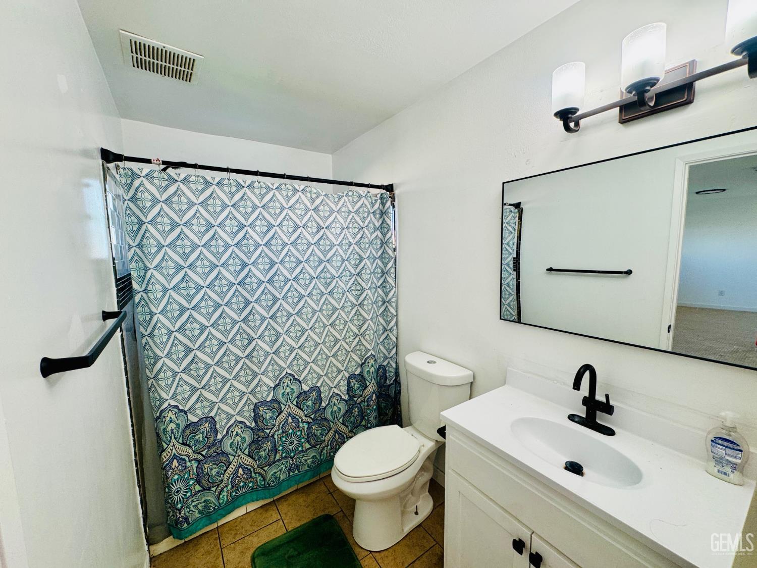 1031 Elizabeth Court — photo 17