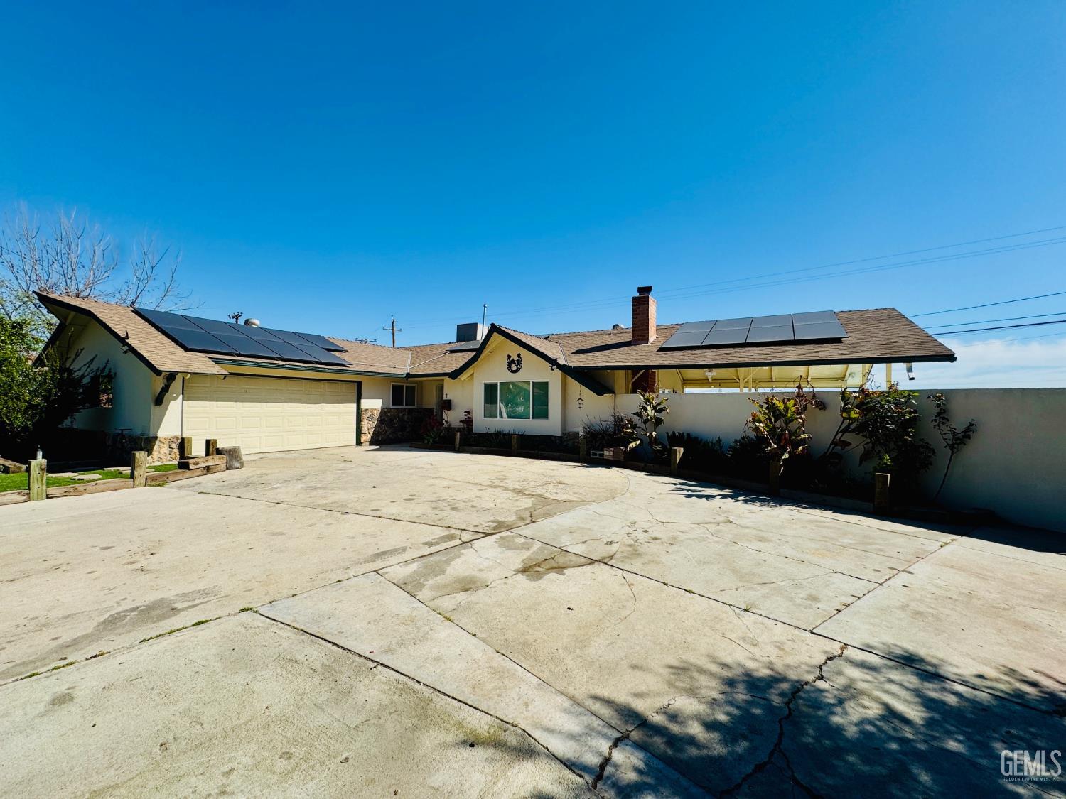 1031 Elizabeth Court — photo 3