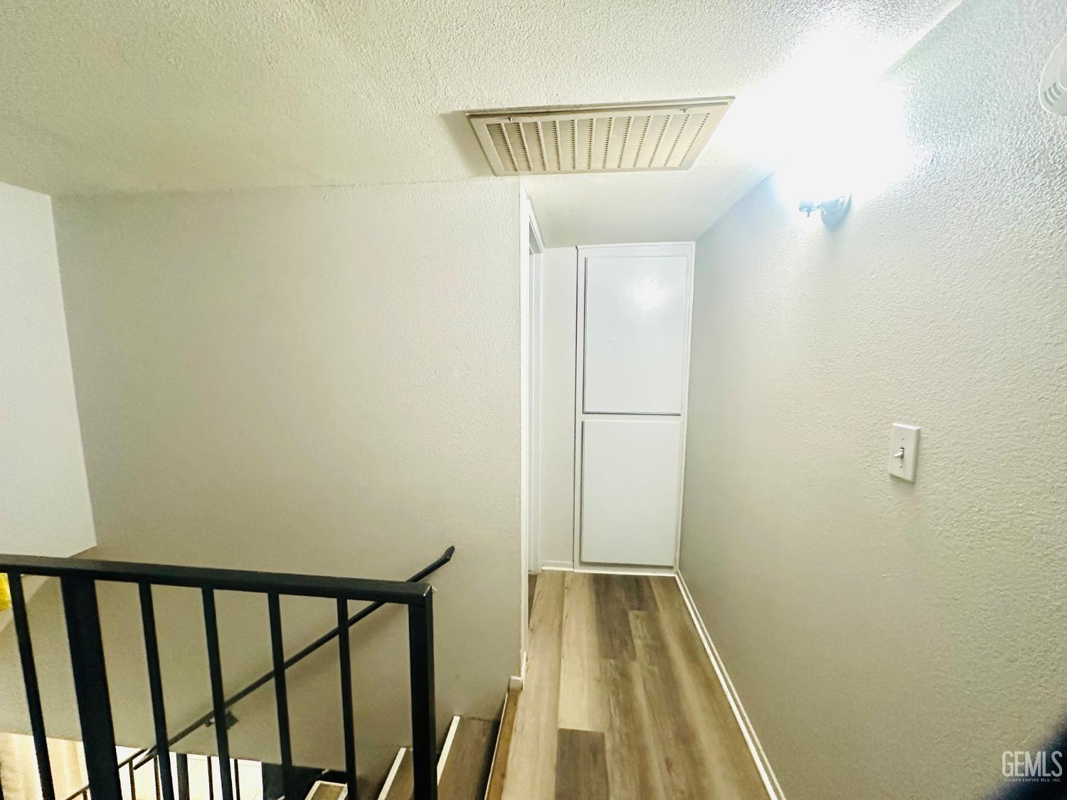 6004 Almendra Avenue — photo 10
