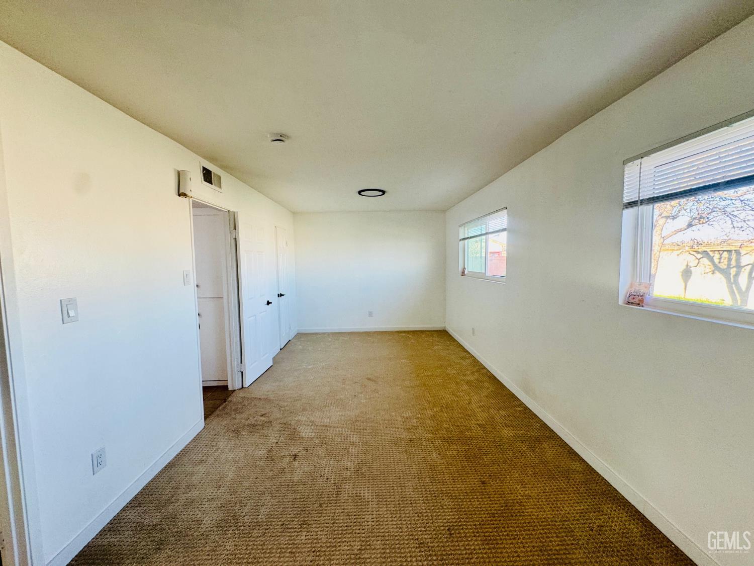 1031 Elizabeth Court — photo 16