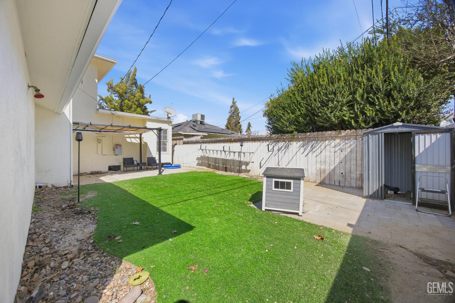 2500 Pine Street — photo 37
