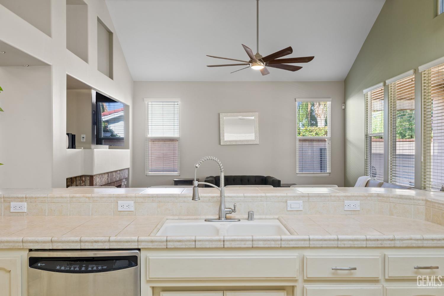 10904 Rockridge Way — photo 26