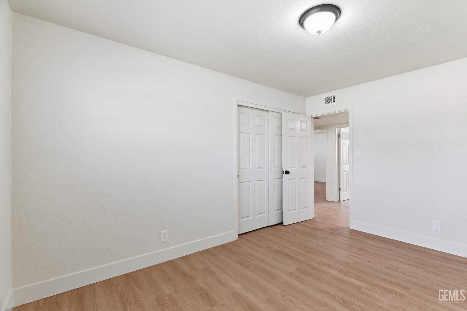 6101 Olive Drive — photo 34