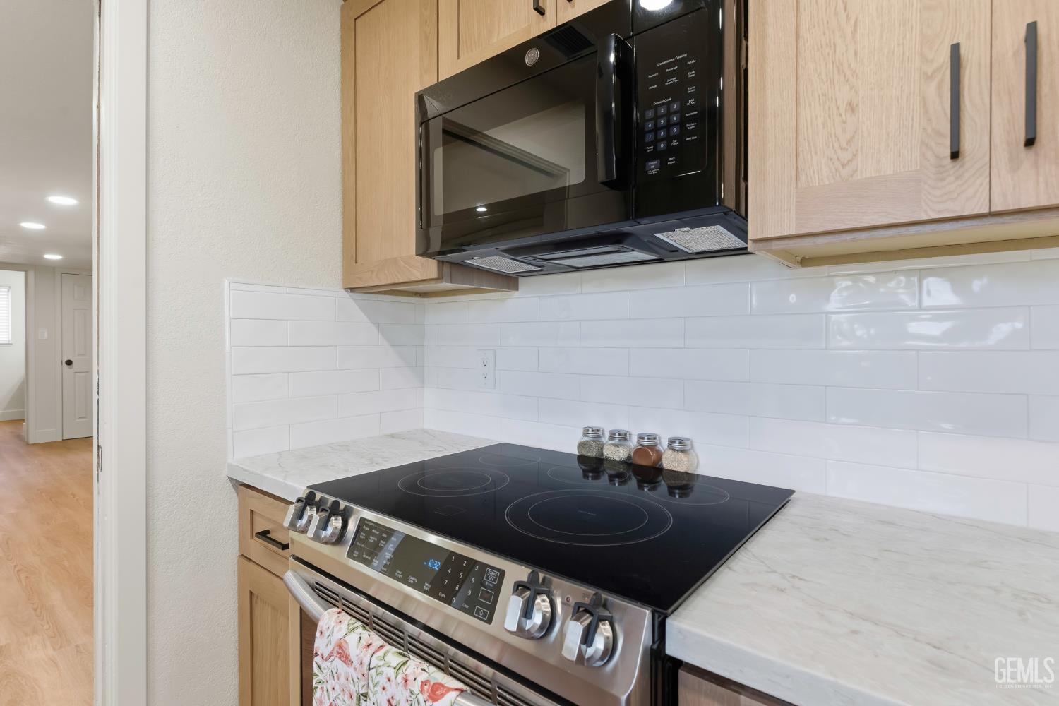 6101 Olive Drive — photo 20