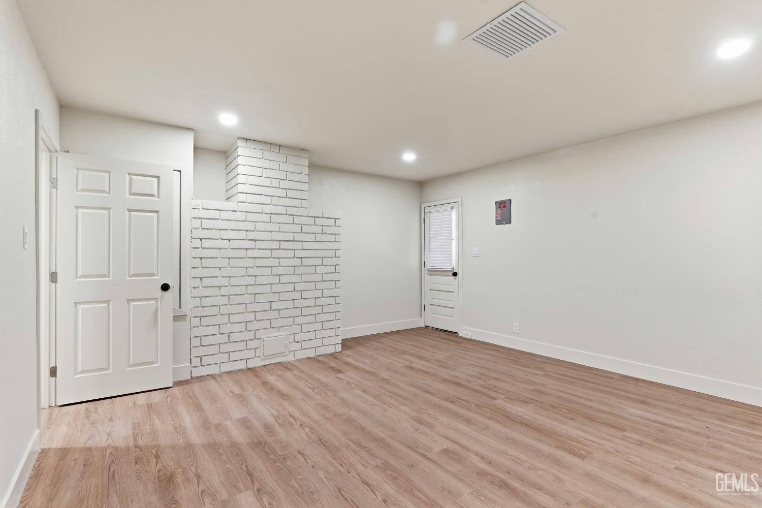 6101 Olive Drive — photo 31