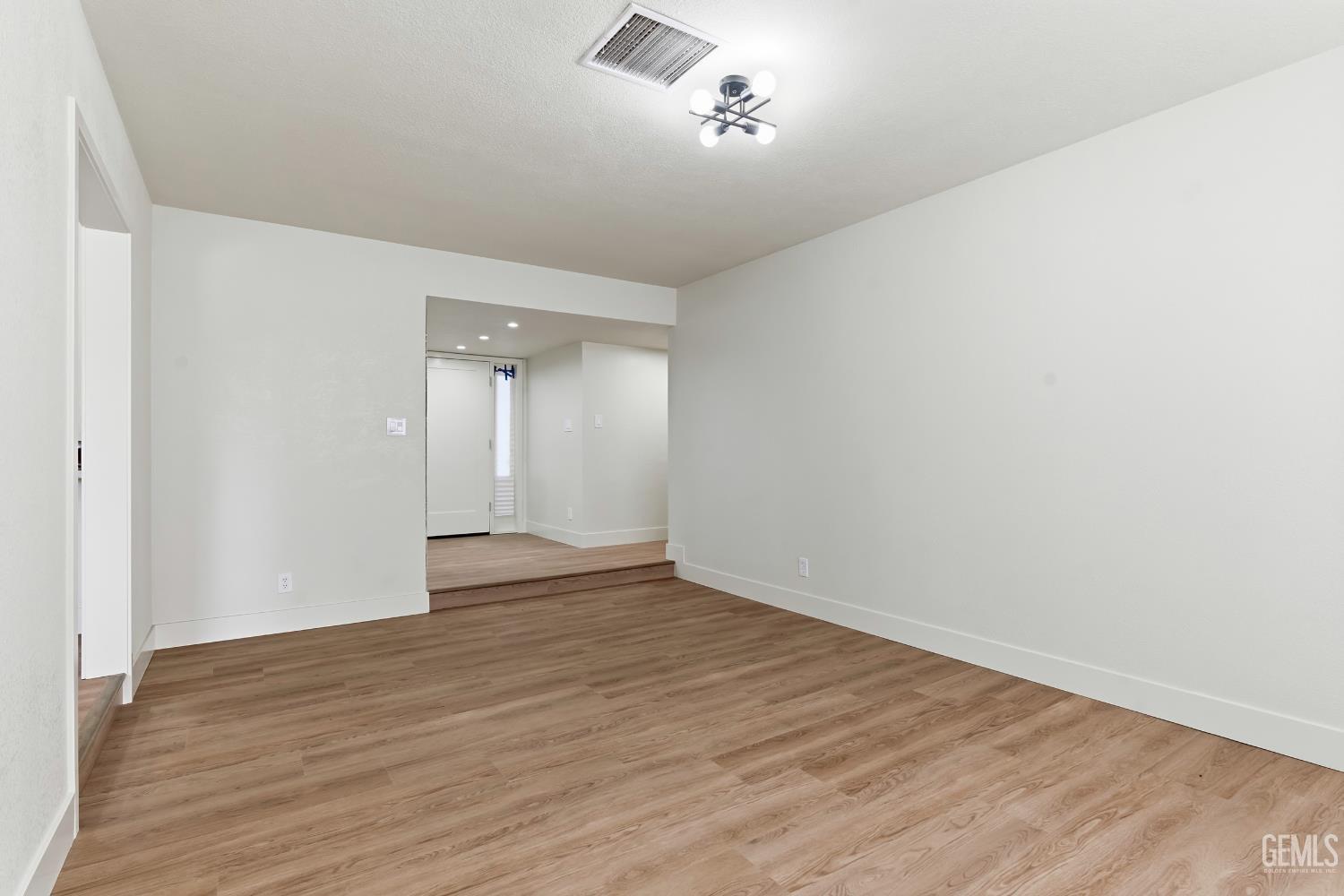 6101 Olive Drive — photo 16