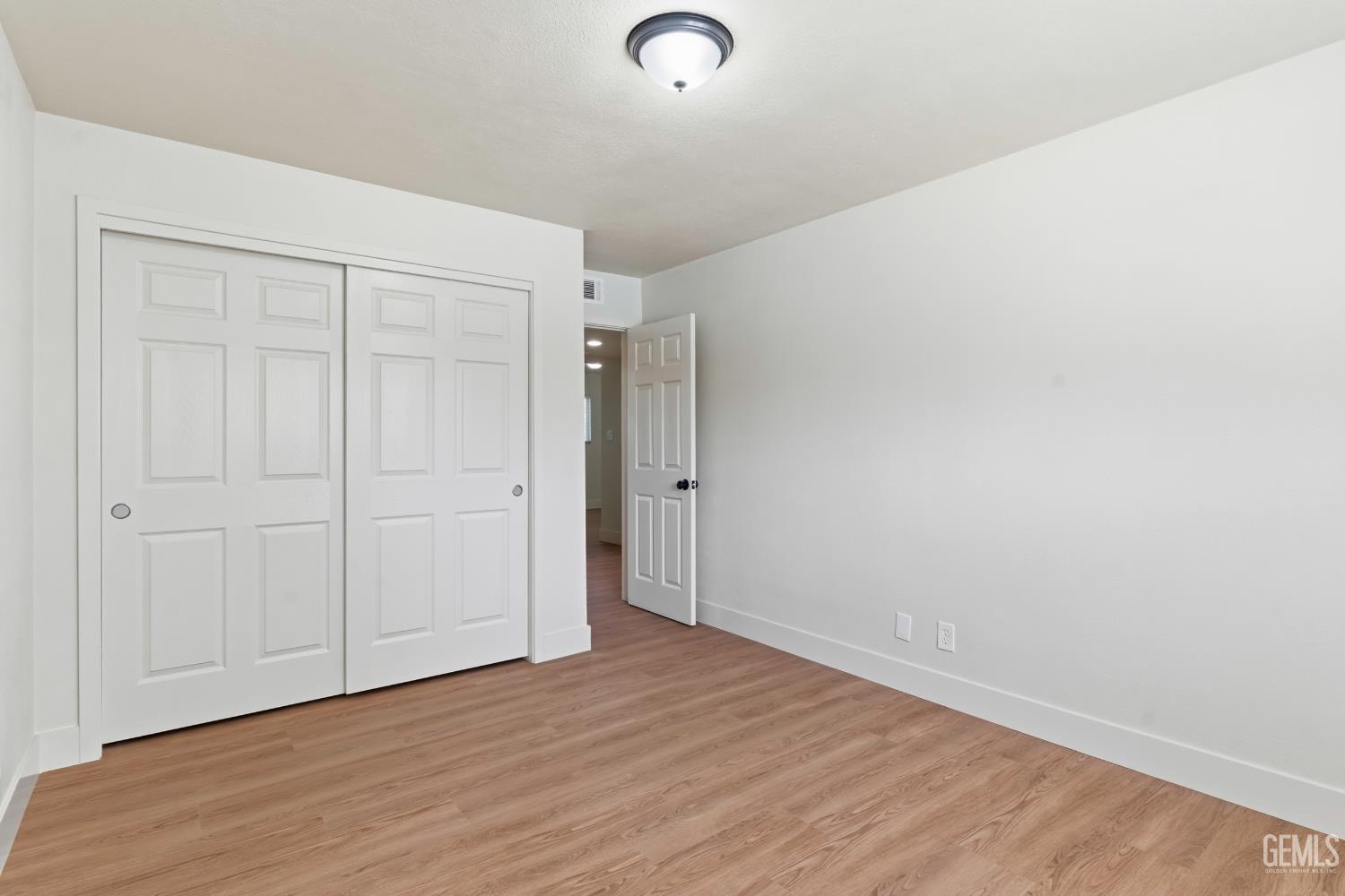 6101 Olive Drive — photo 40