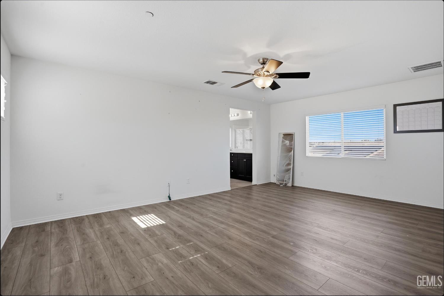 5406 Mensen Drive — photo 17