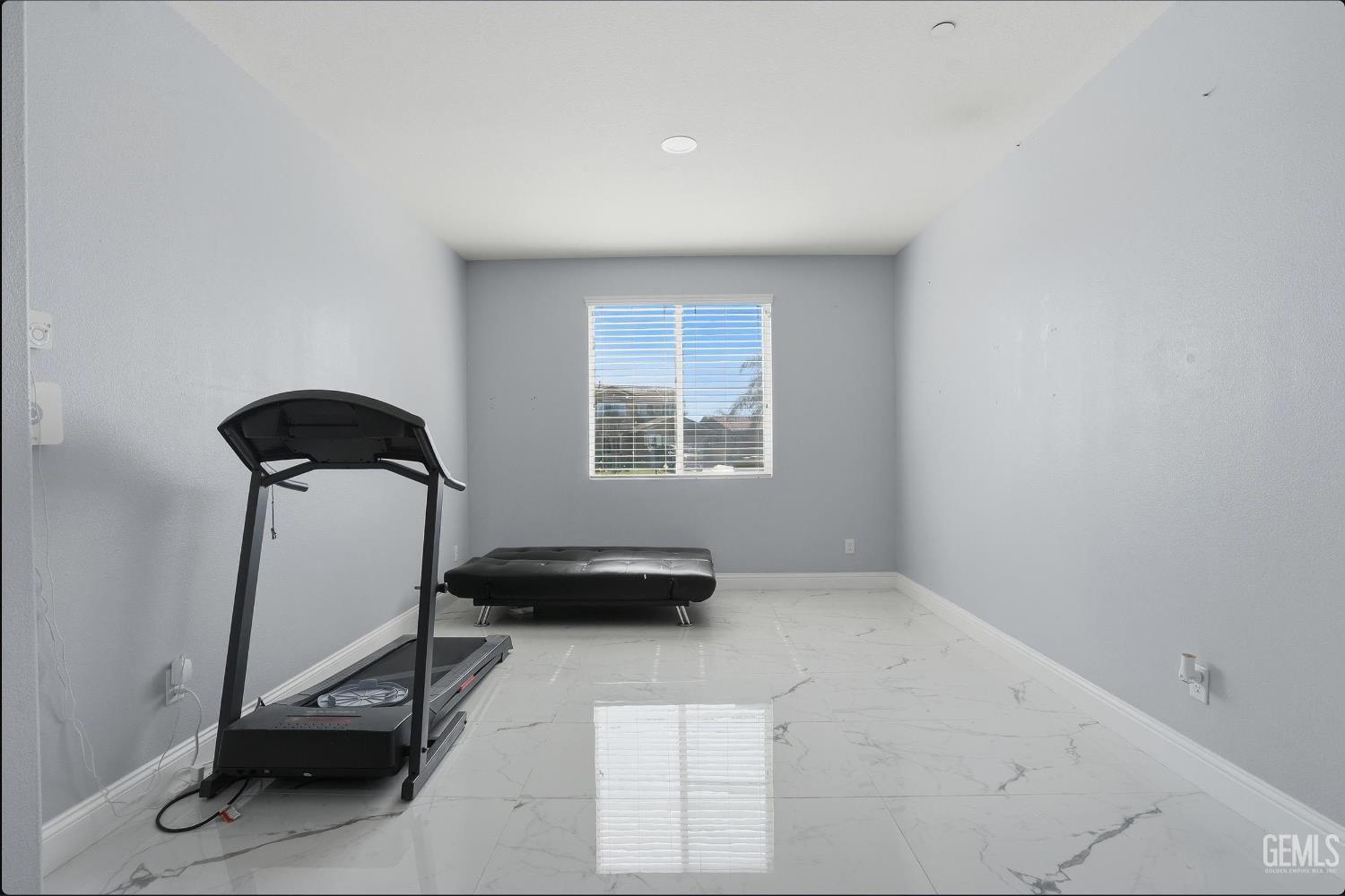 5406 Mensen Drive — photo 10