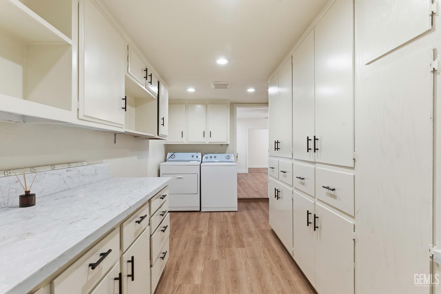 6101 Olive Drive — photo 29