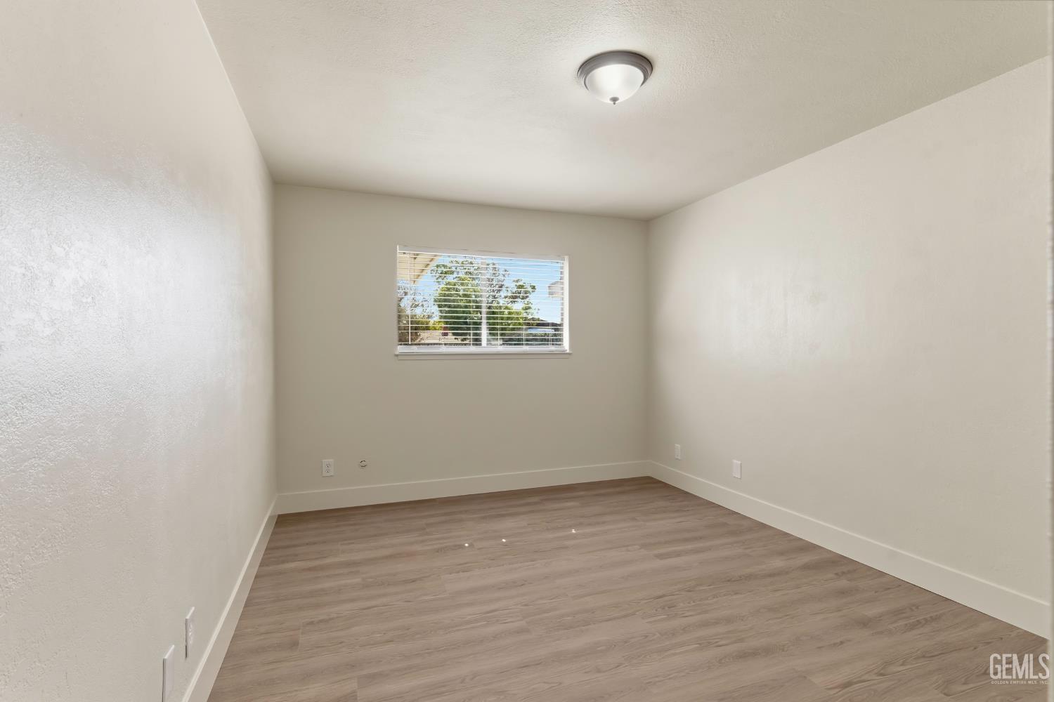 6101 Olive Drive — photo 39