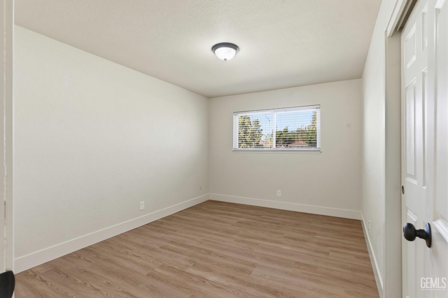 6101 Olive Drive — photo 33