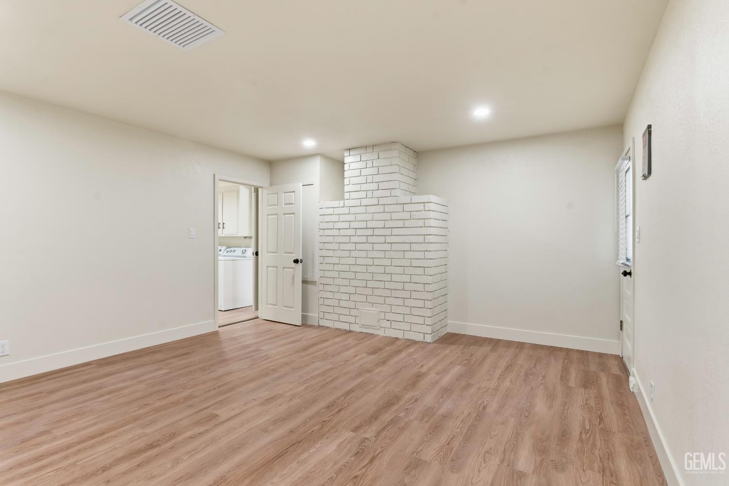 6101 Olive Drive — photo 32