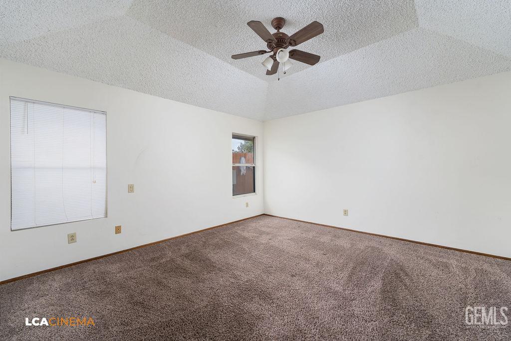 7712 Jensen Avenue — photo 24