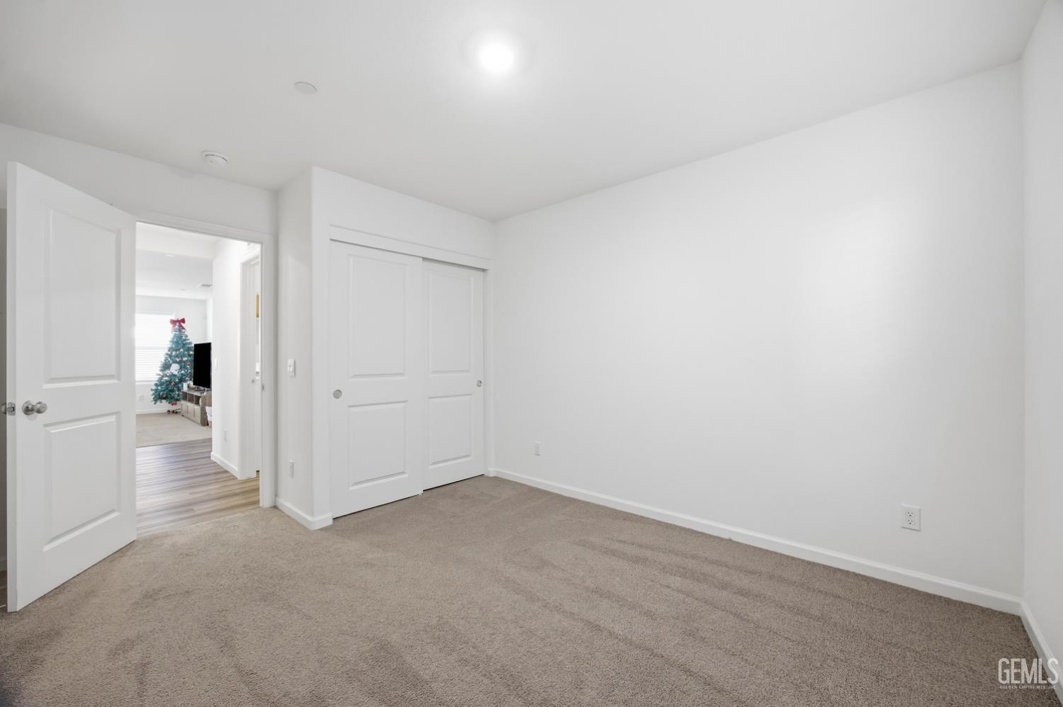6003 Vespucci Avenue — photo 22