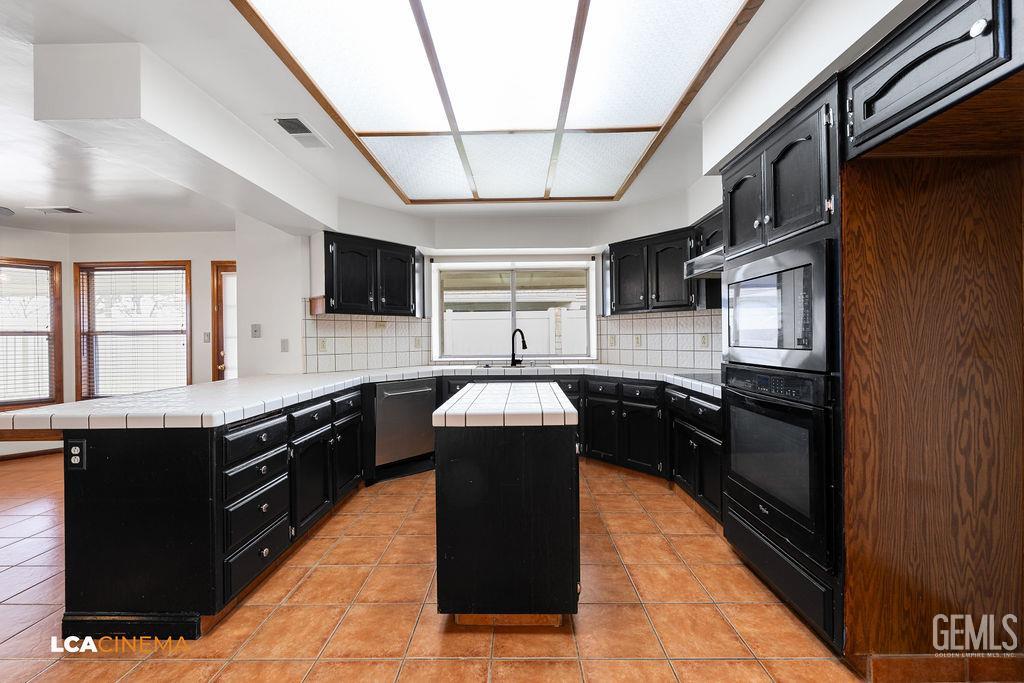 7712 Jensen Avenue — photo 5