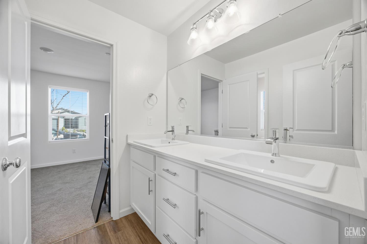 6003 Vespucci Avenue — photo 27