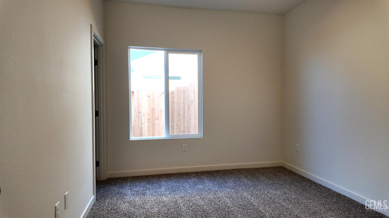 10812 Tatuk Way — photo 9