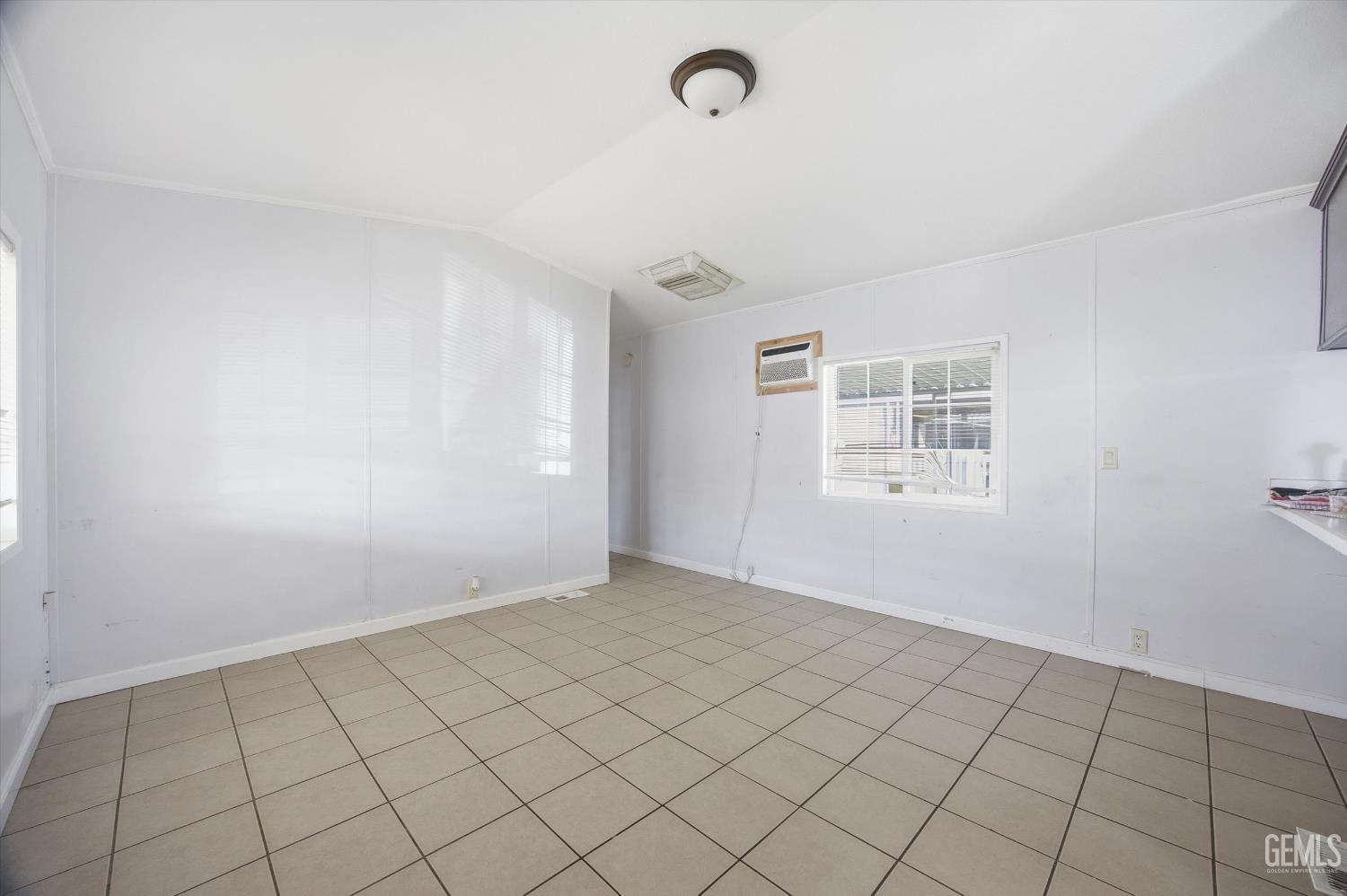 6601 Eucalyptus Drive — photo 10