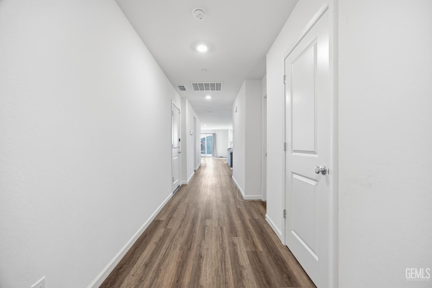 6003 Vespucci Avenue — photo 5