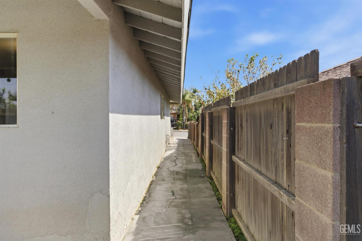 3104 La Casa Place — photo 27
