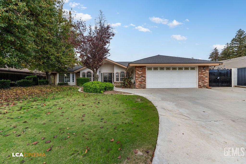 7712 Jensen Avenue — photo 2