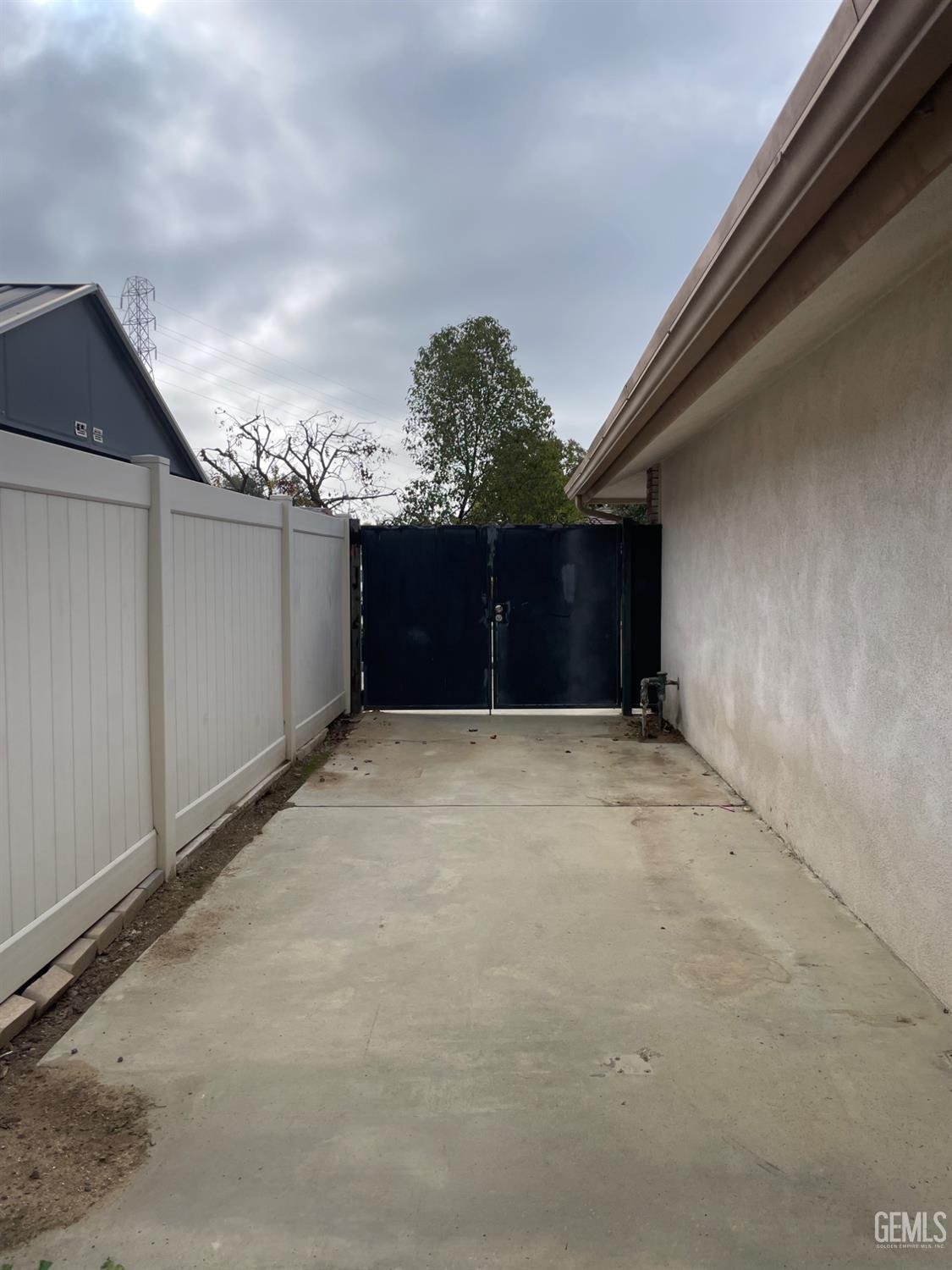 7712 Jensen Avenue — photo 26
