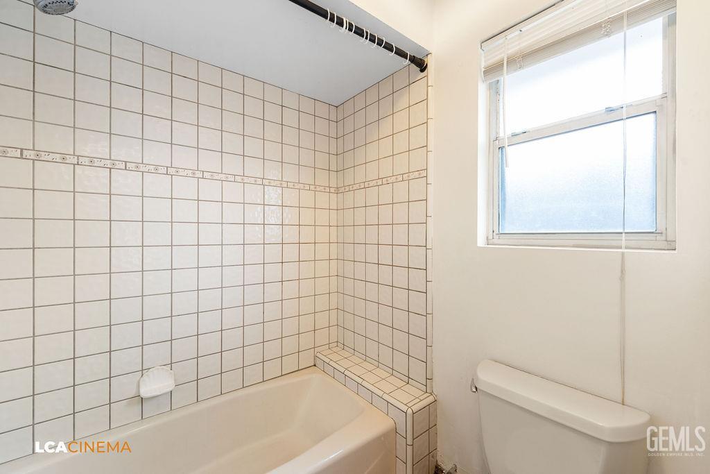 7712 Jensen Avenue — photo 23