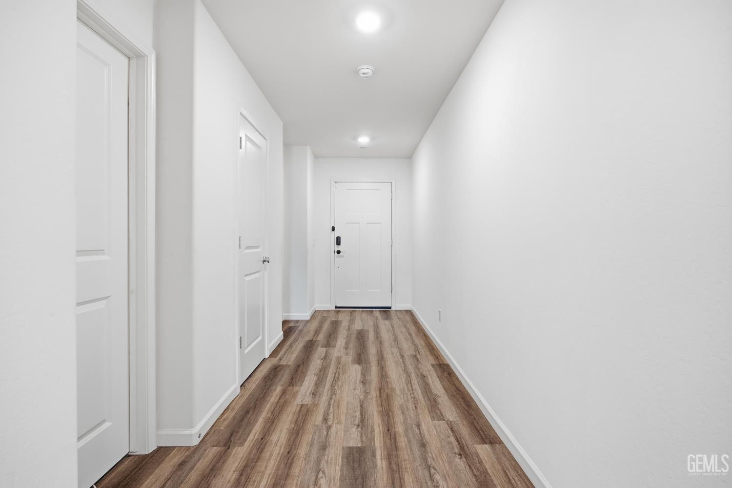 6003 Vespucci Avenue — photo 17
