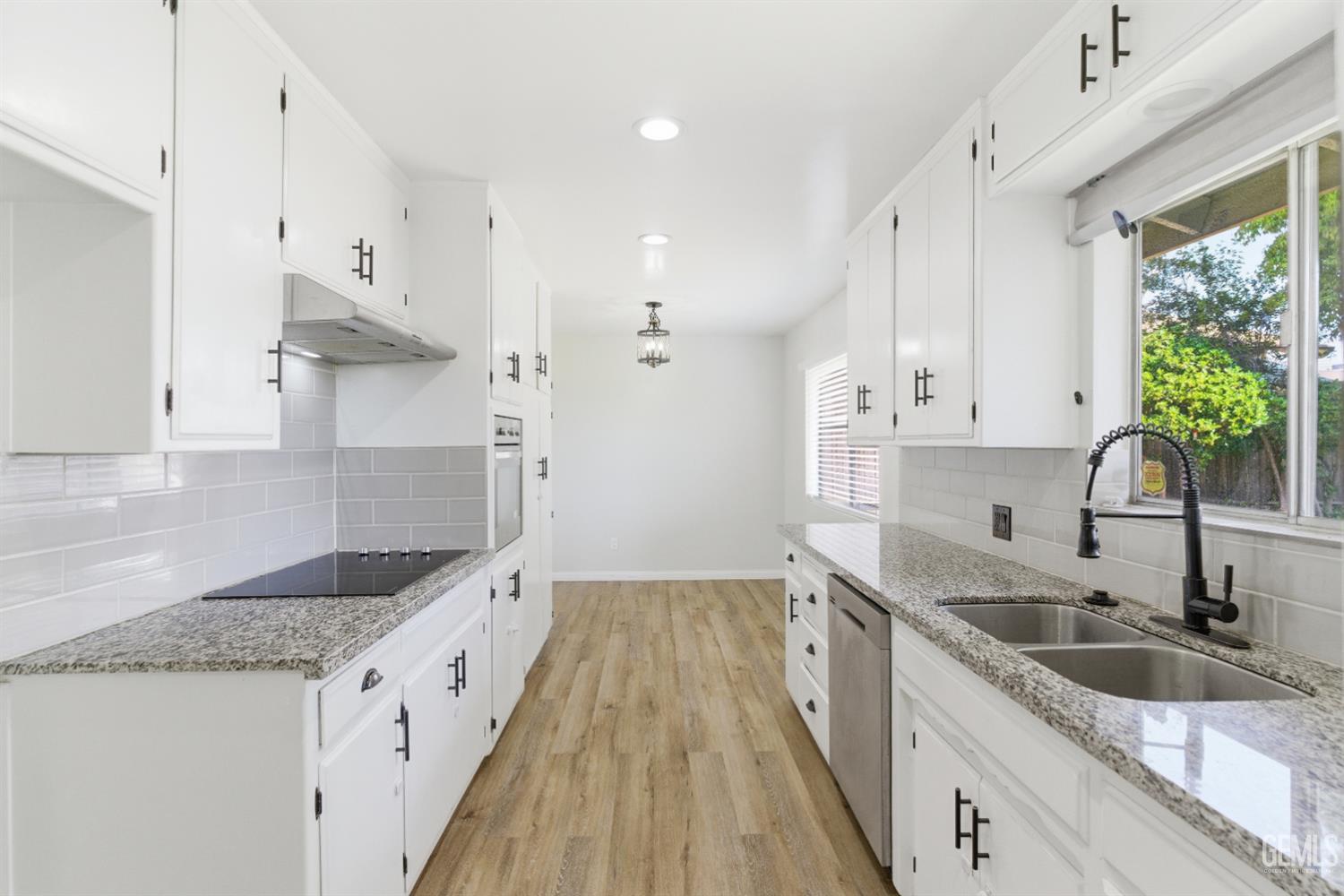 3104 La Casa Place — photo 6