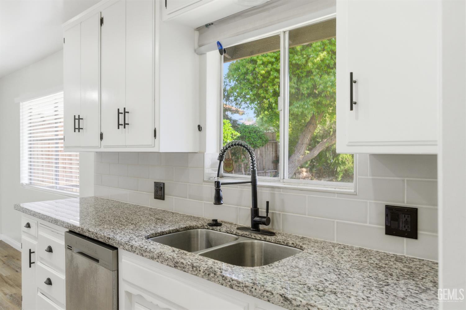 3104 La Casa Place — photo 5