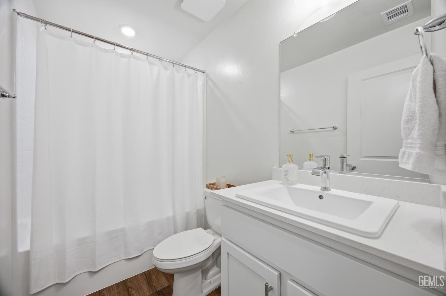 6003 Vespucci Avenue — photo 19