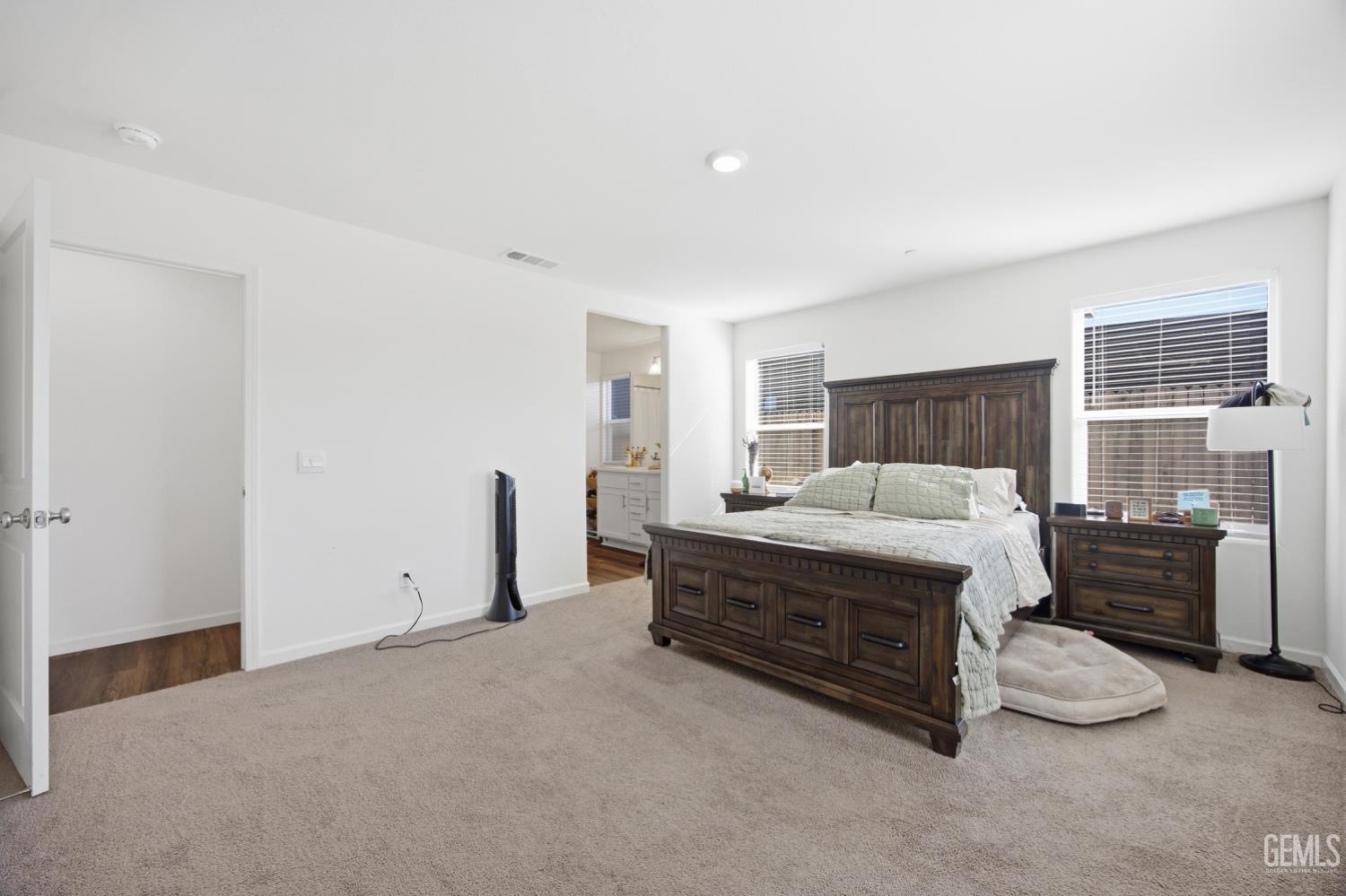 6003 Vespucci Avenue — photo 25