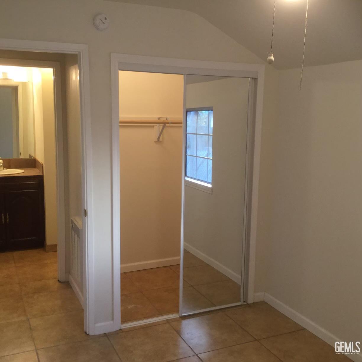 121 Roberts Lane — photo 8