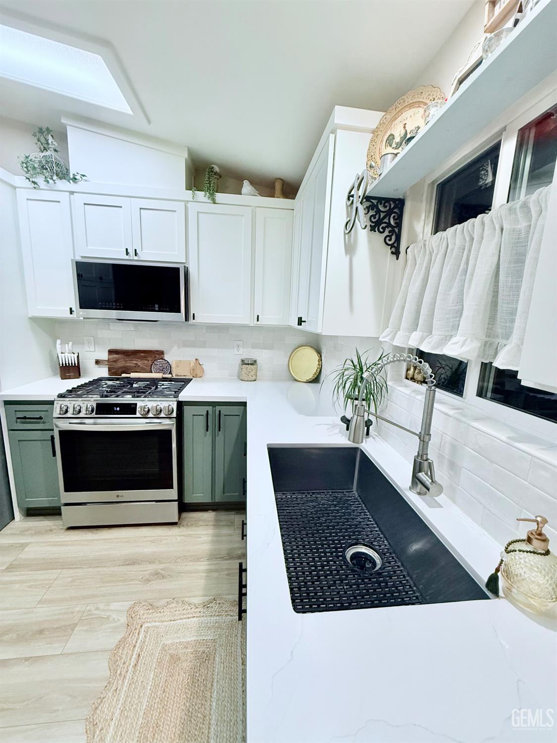 329 W Pilot Avenue — photo 10