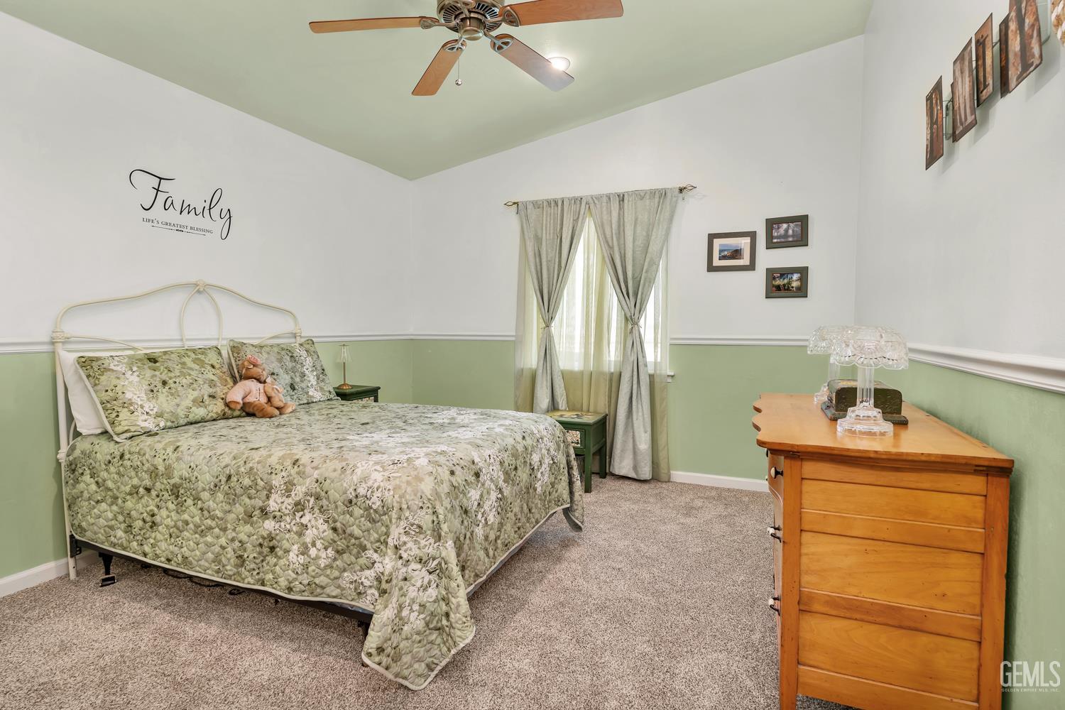 10115 Stenderup Avenue — photo 16