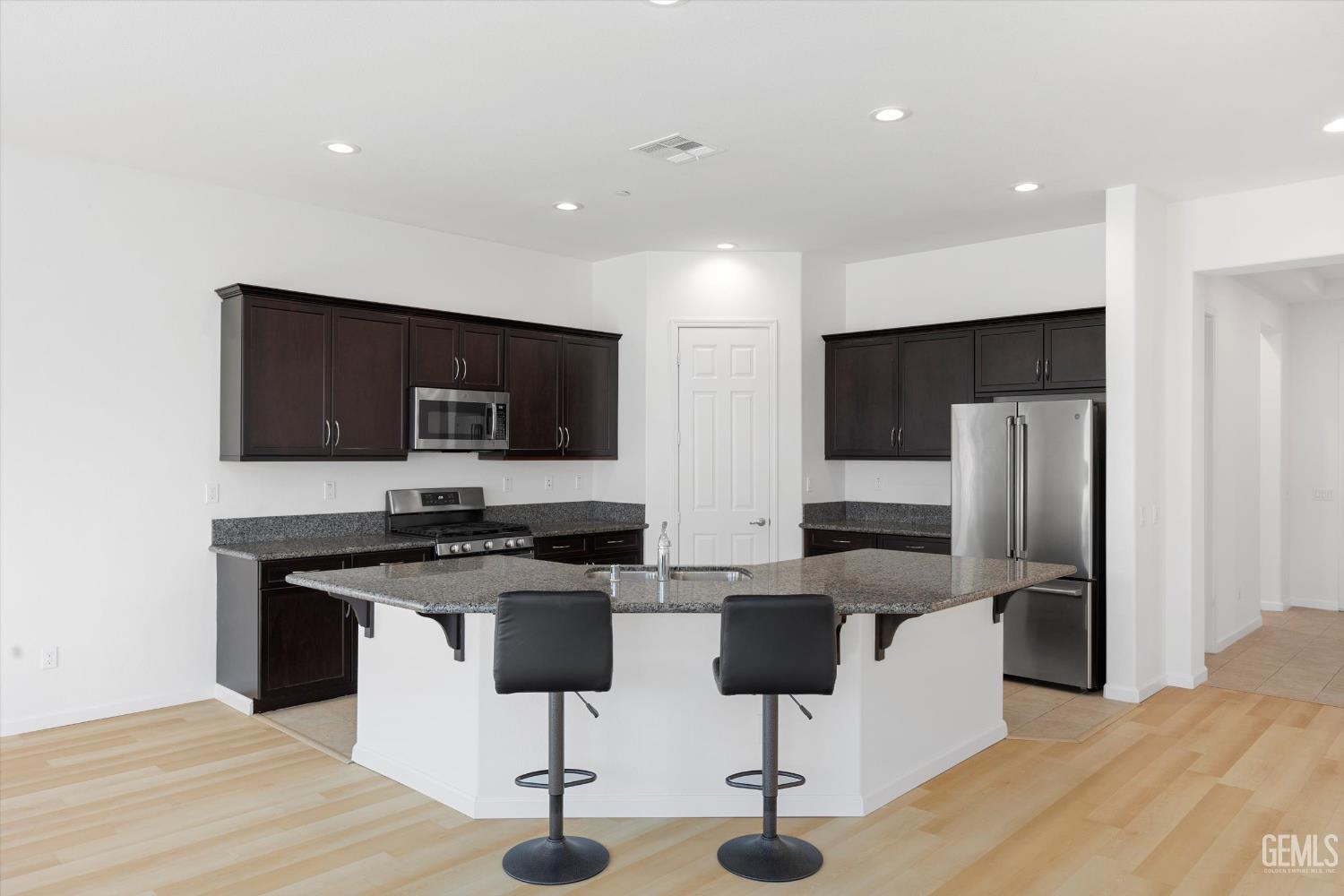 9702 Petersburg Place — photo 15
