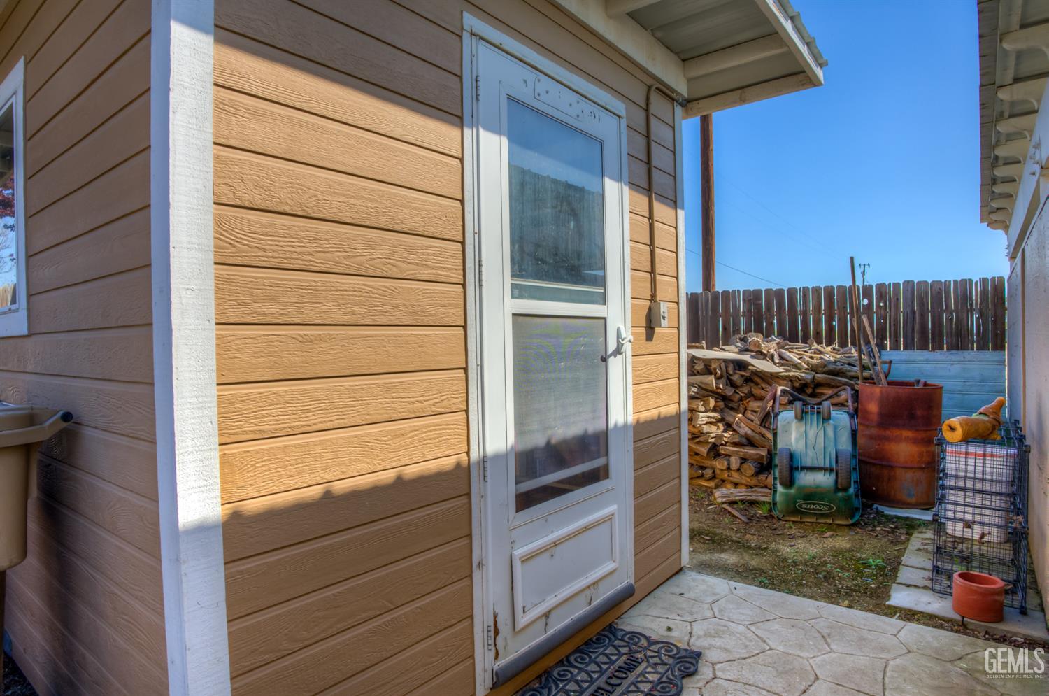 10115 Stenderup Avenue — photo 45
