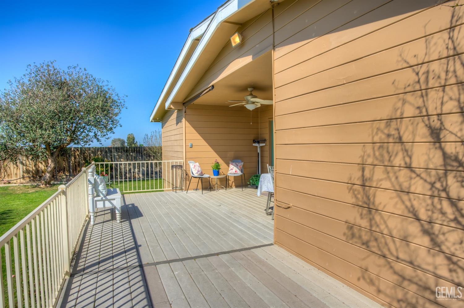 10115 Stenderup Avenue — photo 47