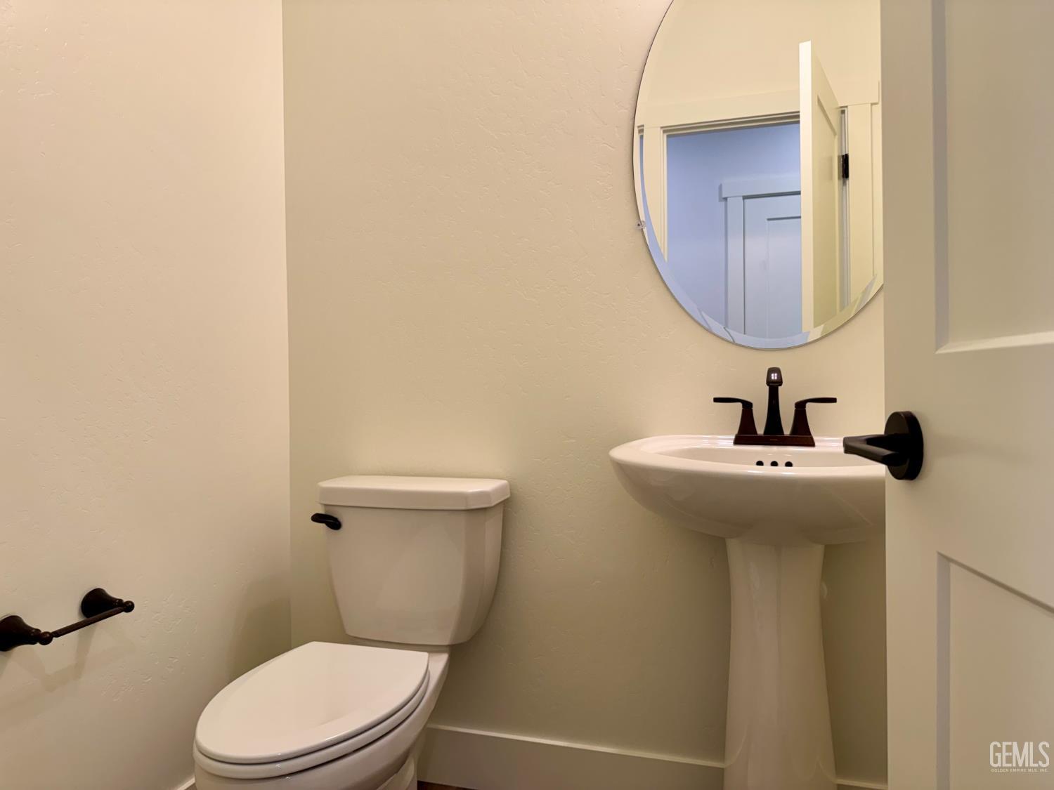 14709 Rutherford Park Ave — photo 15