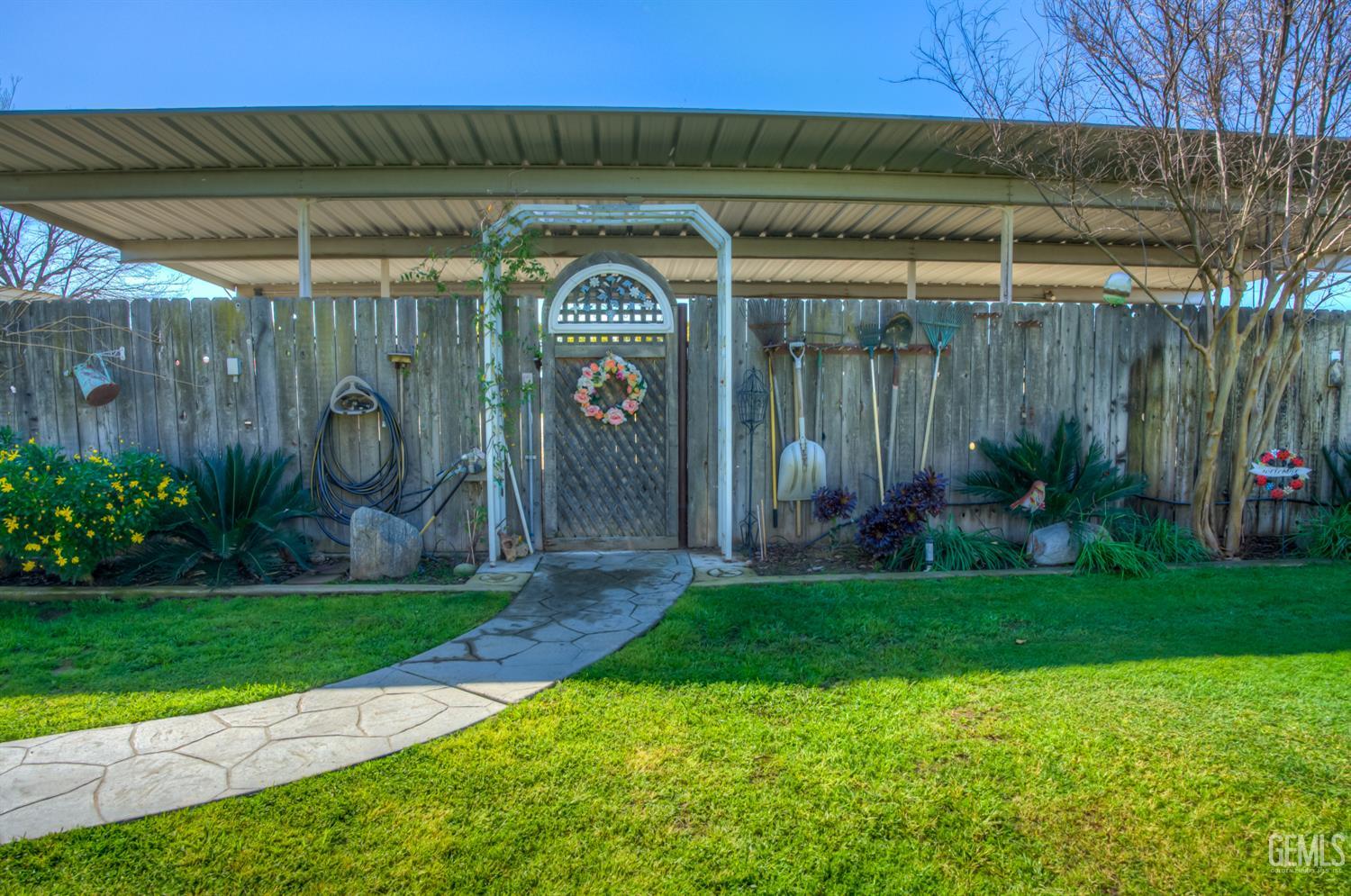 10115 Stenderup Avenue — photo 52
