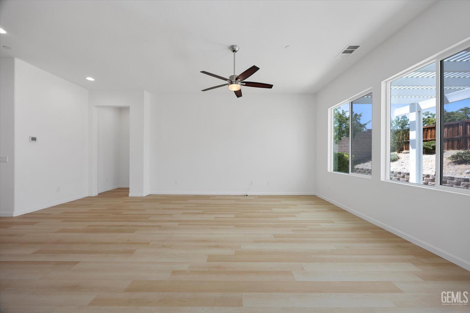 9702 Petersburg Place — photo 10