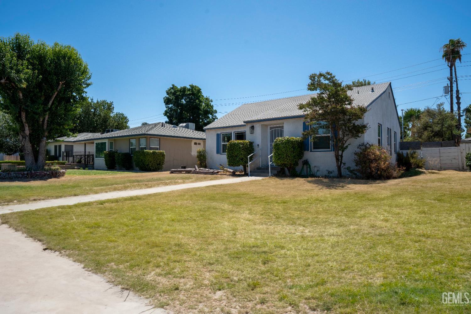 2615 Truxtun Avenue — photo 29